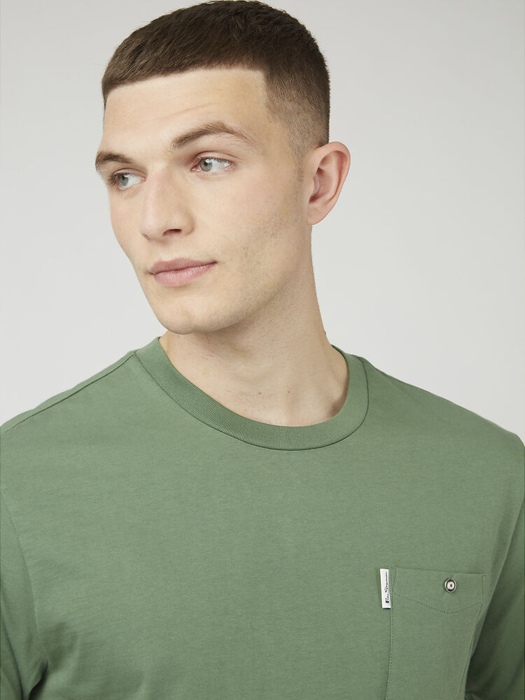 SIGNATURE POCKET TEE RICH FERN